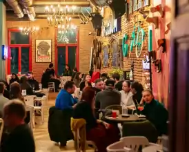 De vânzare Pub-Bar cu istoric de peste 13 ani - 100.000 EUR De vânzare Pub-Bar cu istoric de peste 13 ani