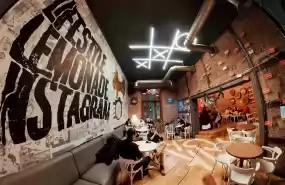 De vânzare Pub-Bar cu istoric de peste 13 ani De vânzare Pub-Bar cu istoric de peste 13 ani