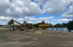 Balastieră cu ieșire la Dunăre (port) Balastieră cu ieșire la Dunăre (port)