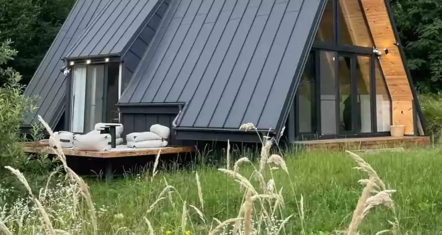 Vand Cabana A frame, afacere la cheie - 233.000 EUR Vand Cabana A frame, afacere la cheie