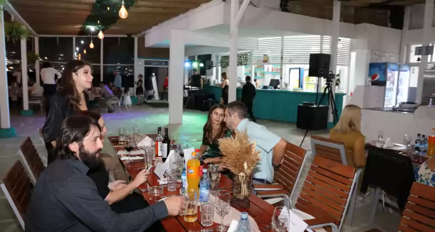 Vand afacere - terasa in Mamaia, langa plaja